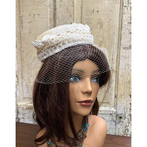 Vintage Cream Satin Pillbox Hat White Lace Birdcage Veil Bridal Wedding - Picture 3 of 13